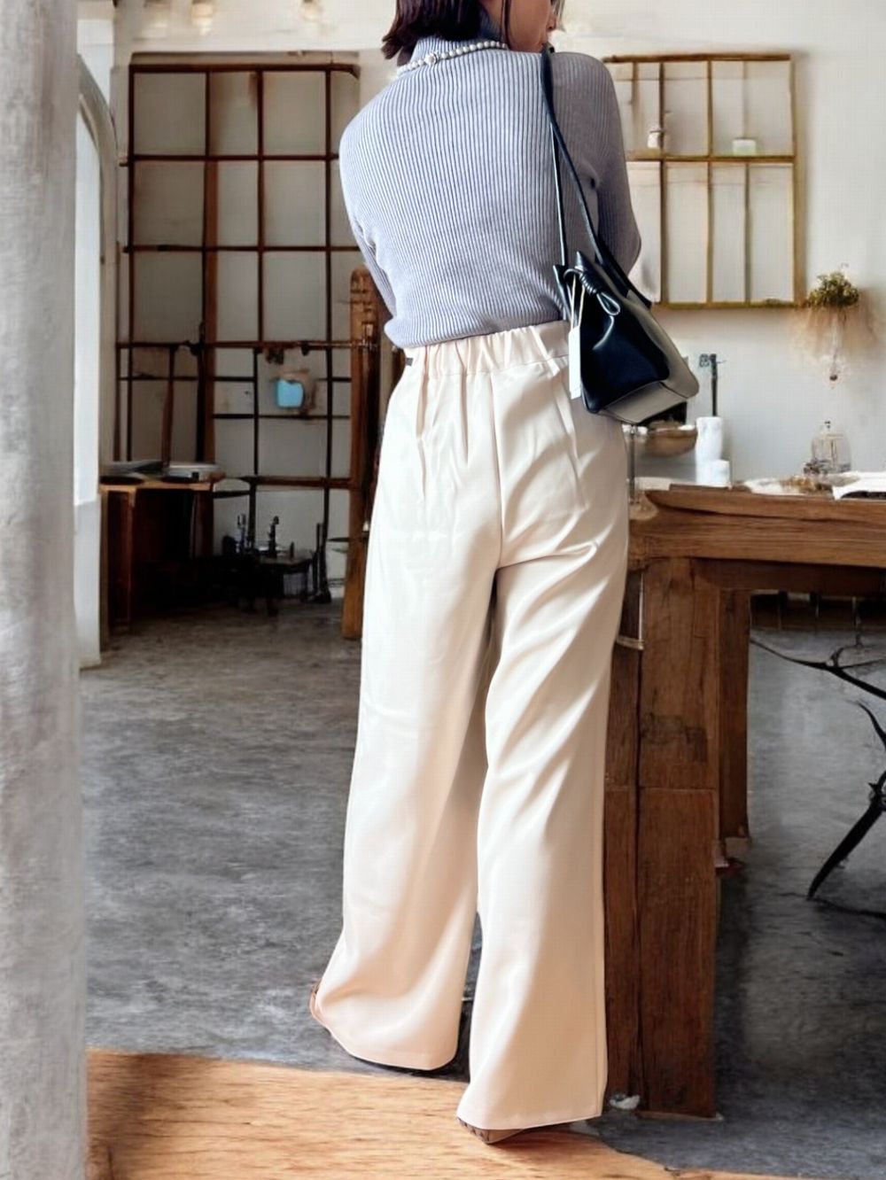 ウエストラインストレートスラックス