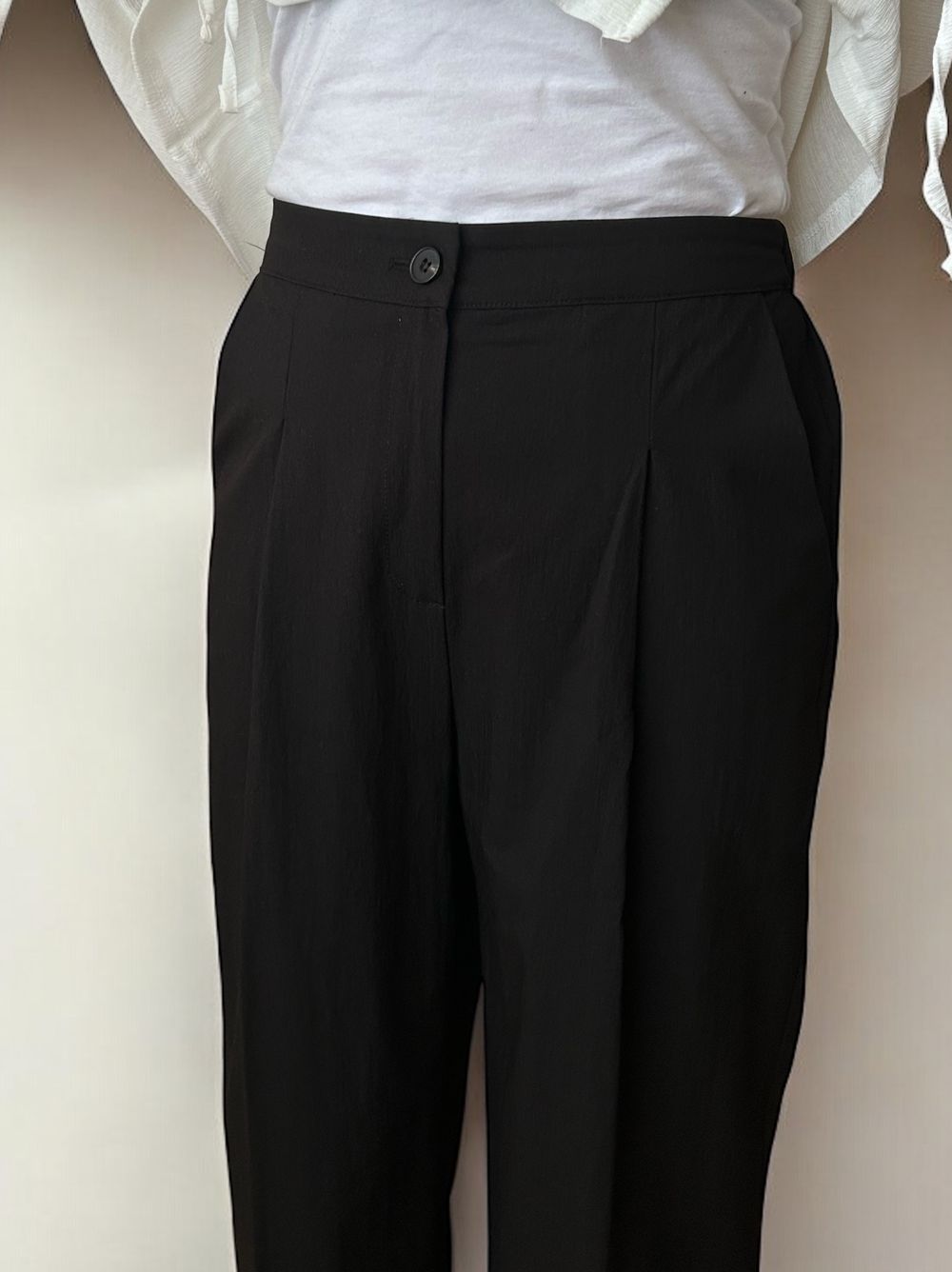 Nylon croped テーパードパンツ