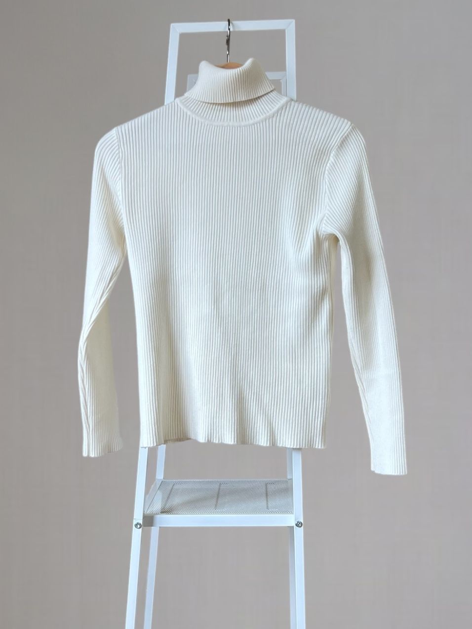 ベーシックタートルリブニット