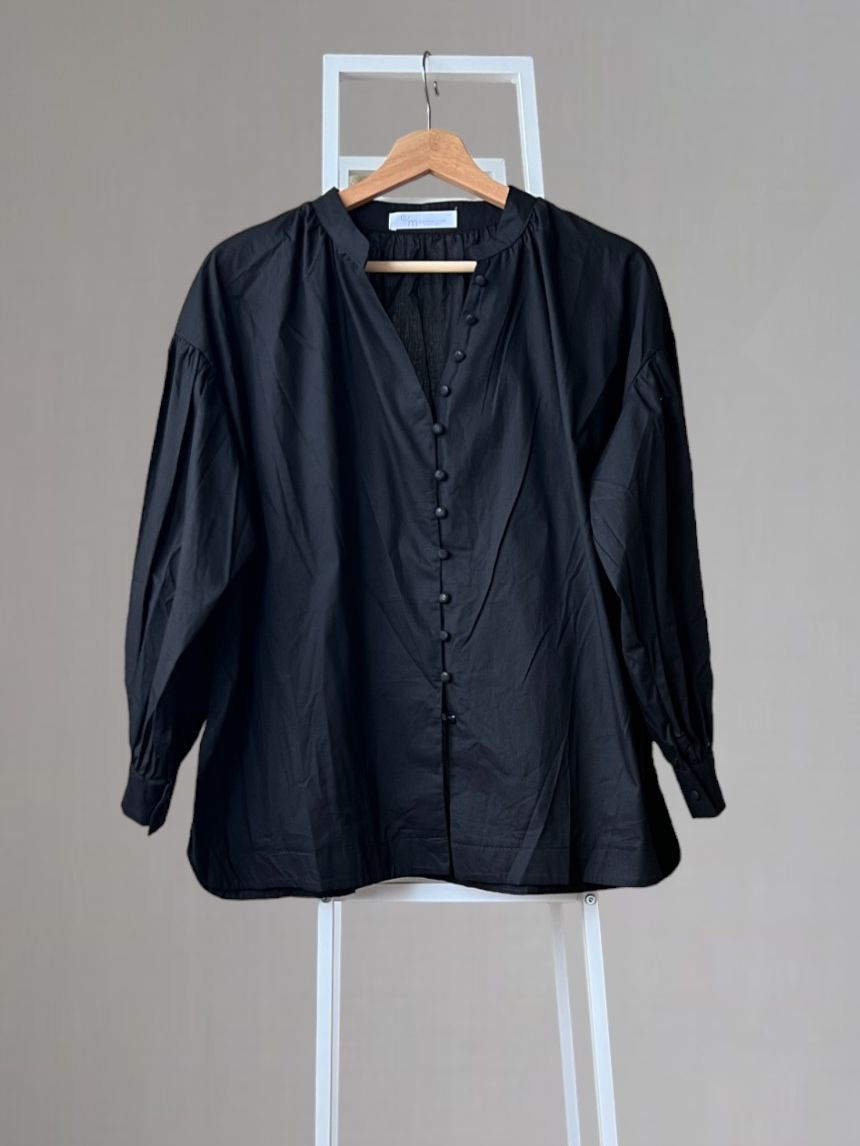 Volume sleeve v-neck バンドカラーシャツ