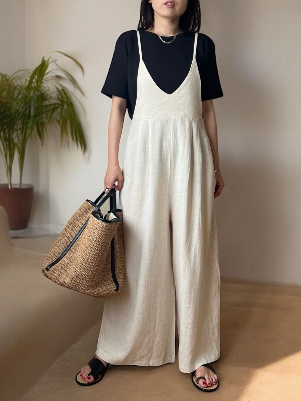 Back scoop neckline トップス