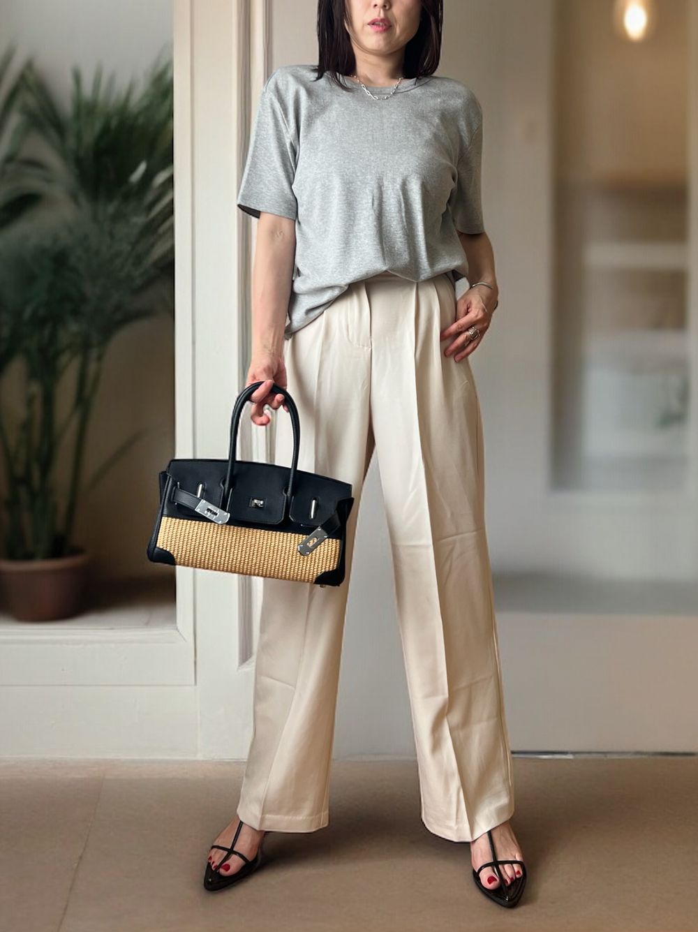 Back scoop neckline トップス