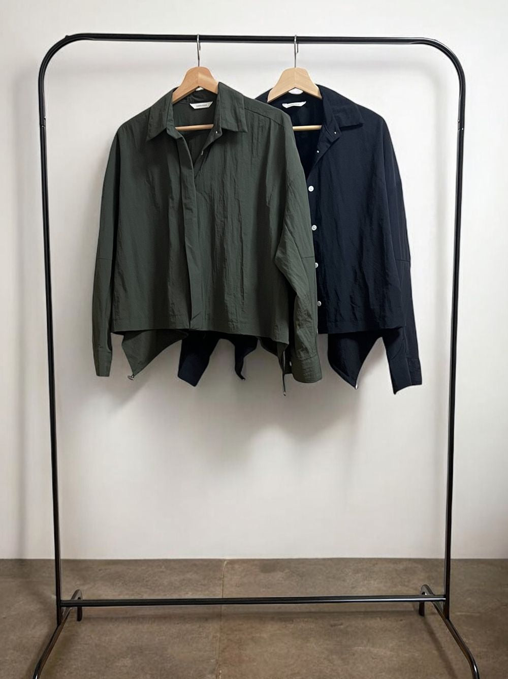 バックテール Nylon jacket