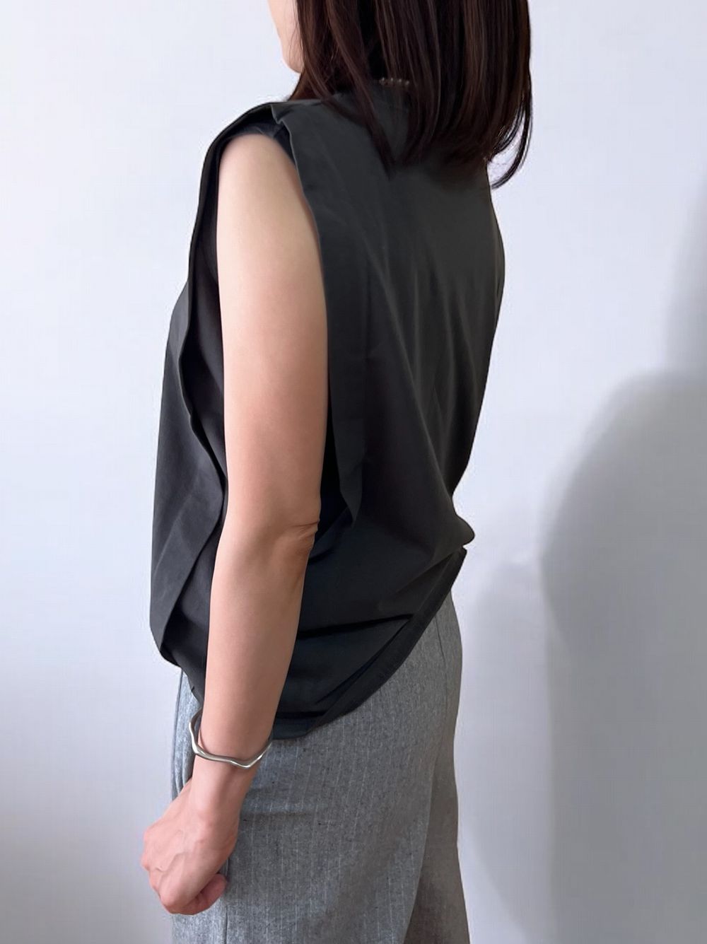 プリーツショルダーBox T-shirts