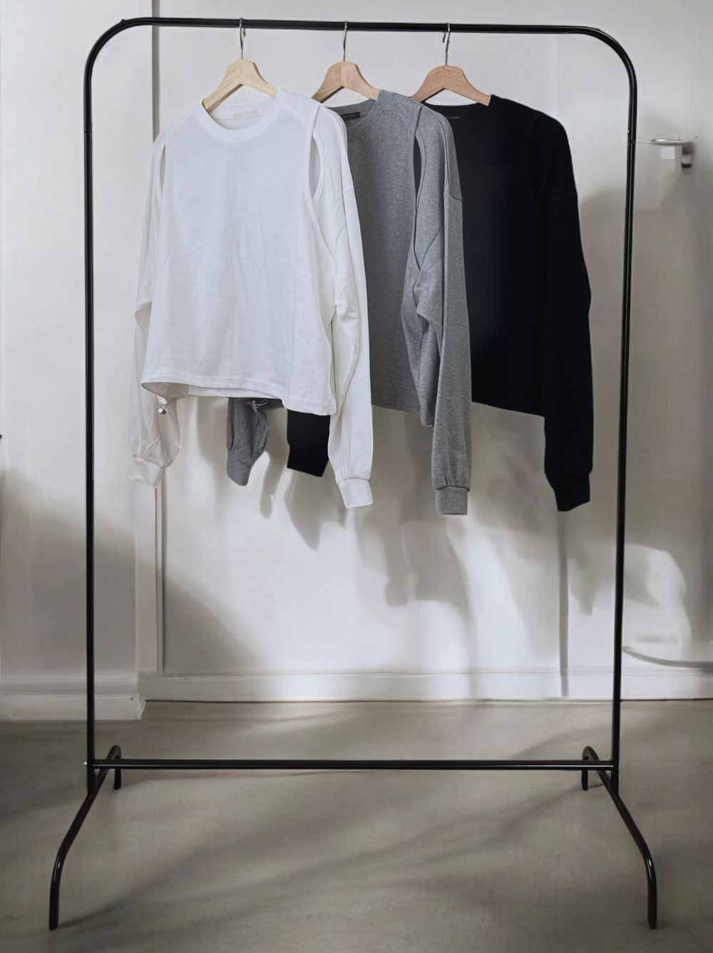 Open shoulder drawstring スウェットトップス