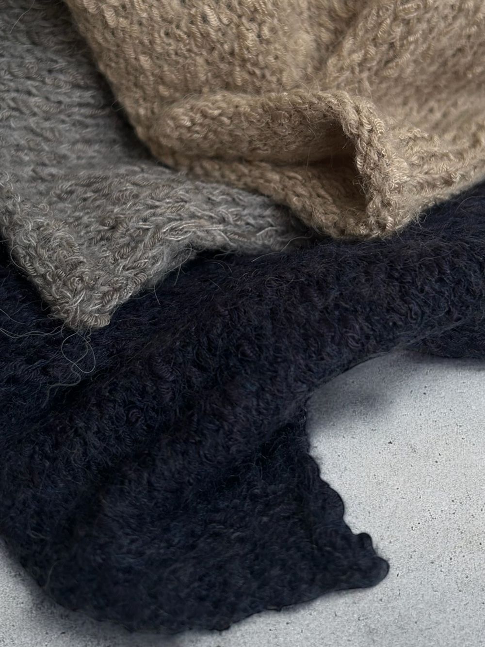 Loose silhouette モダールニット