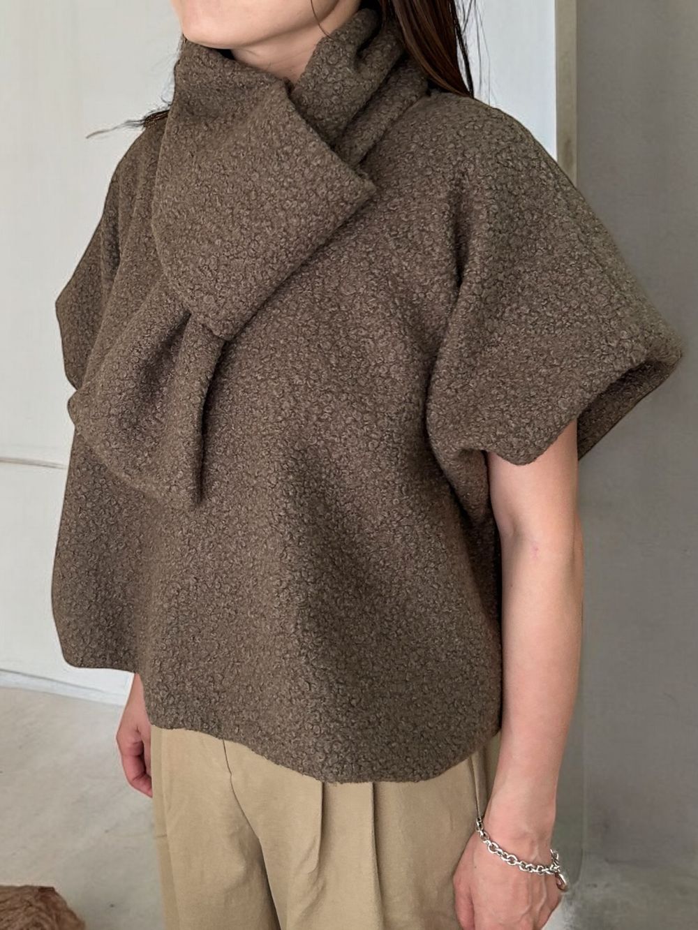 Balloon boa マフラー付きプルオーバートップス