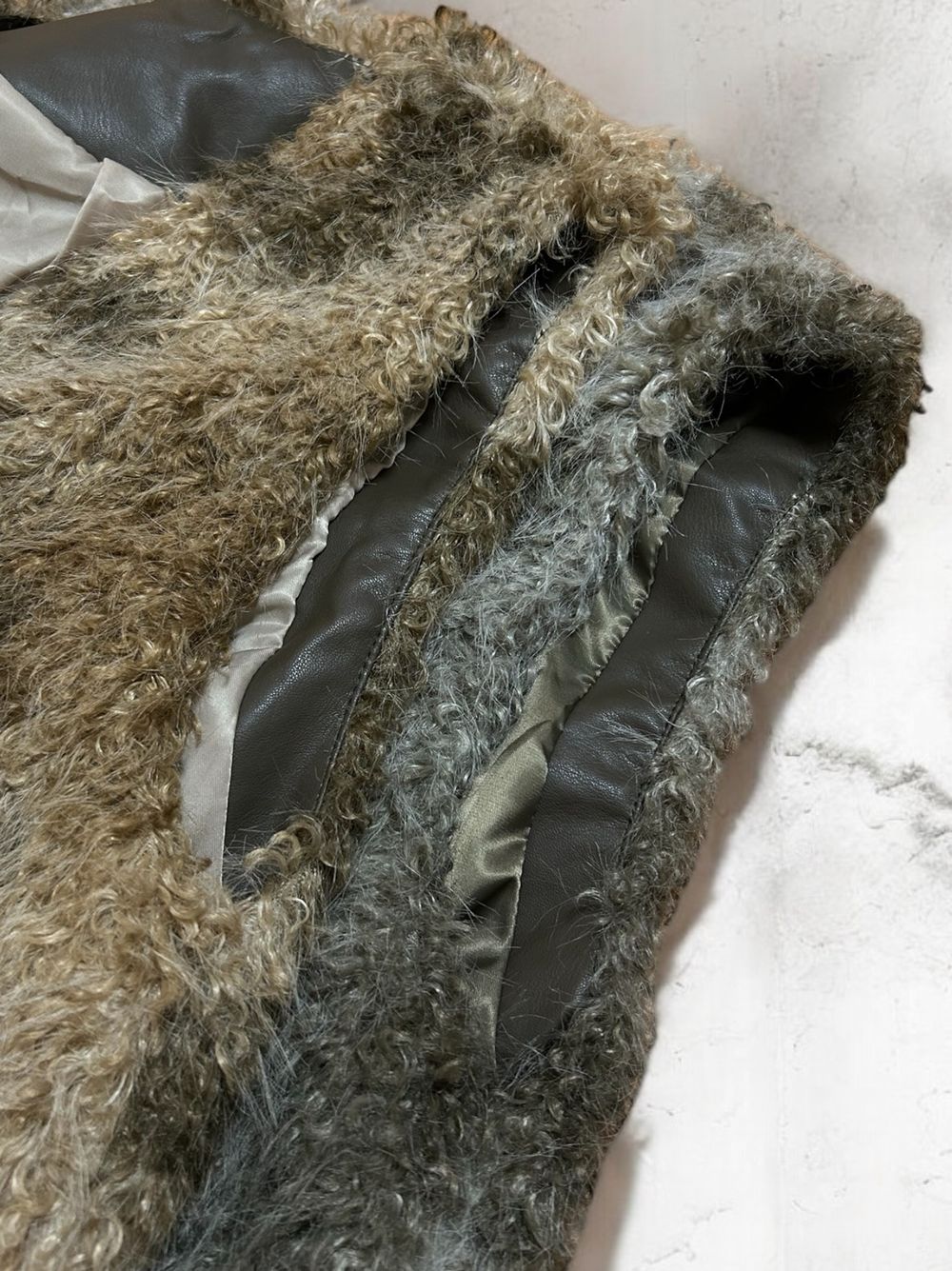 Fake leather lining ファーベスト