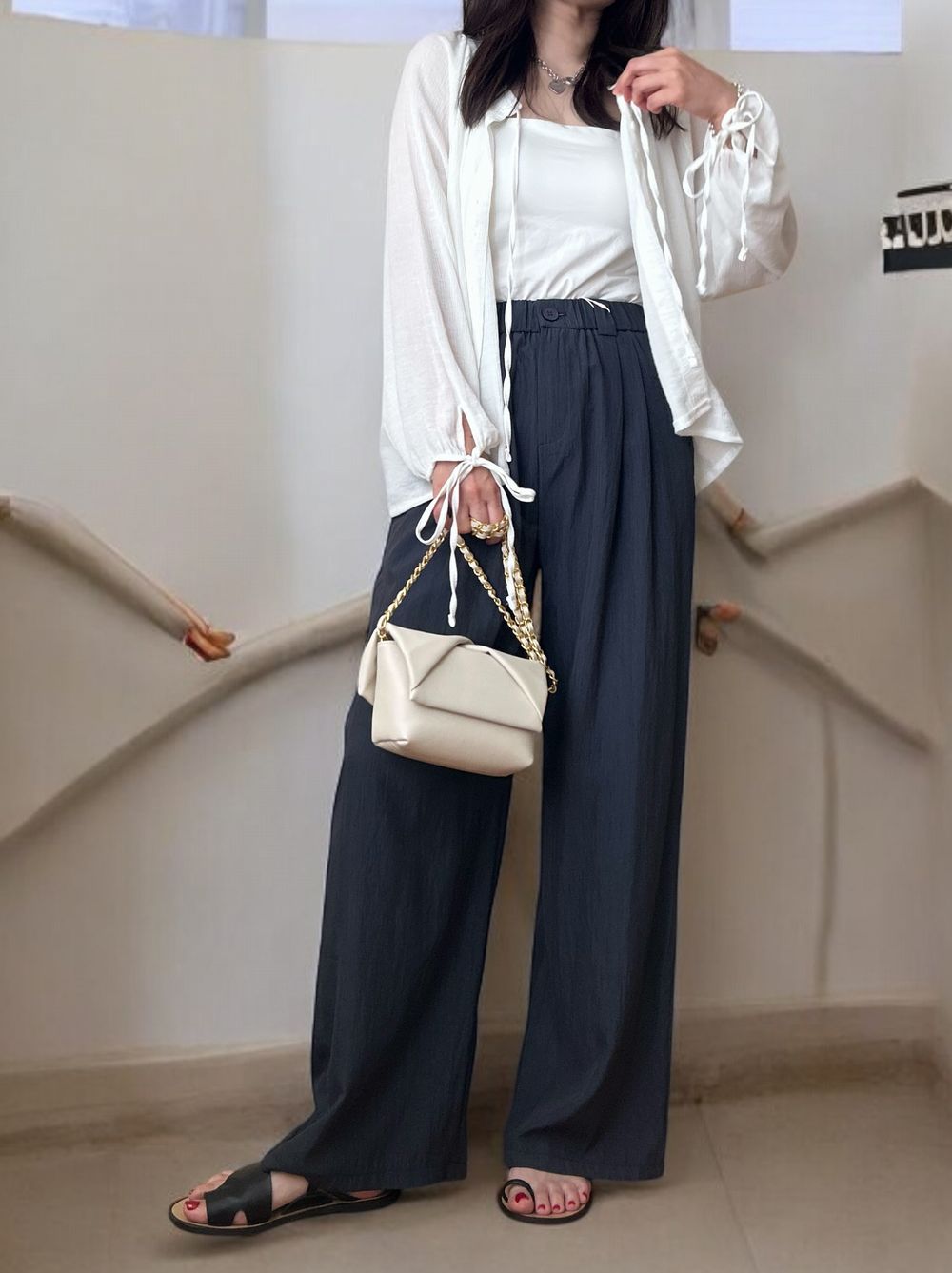 Sheer pleats ボウタイブラウス