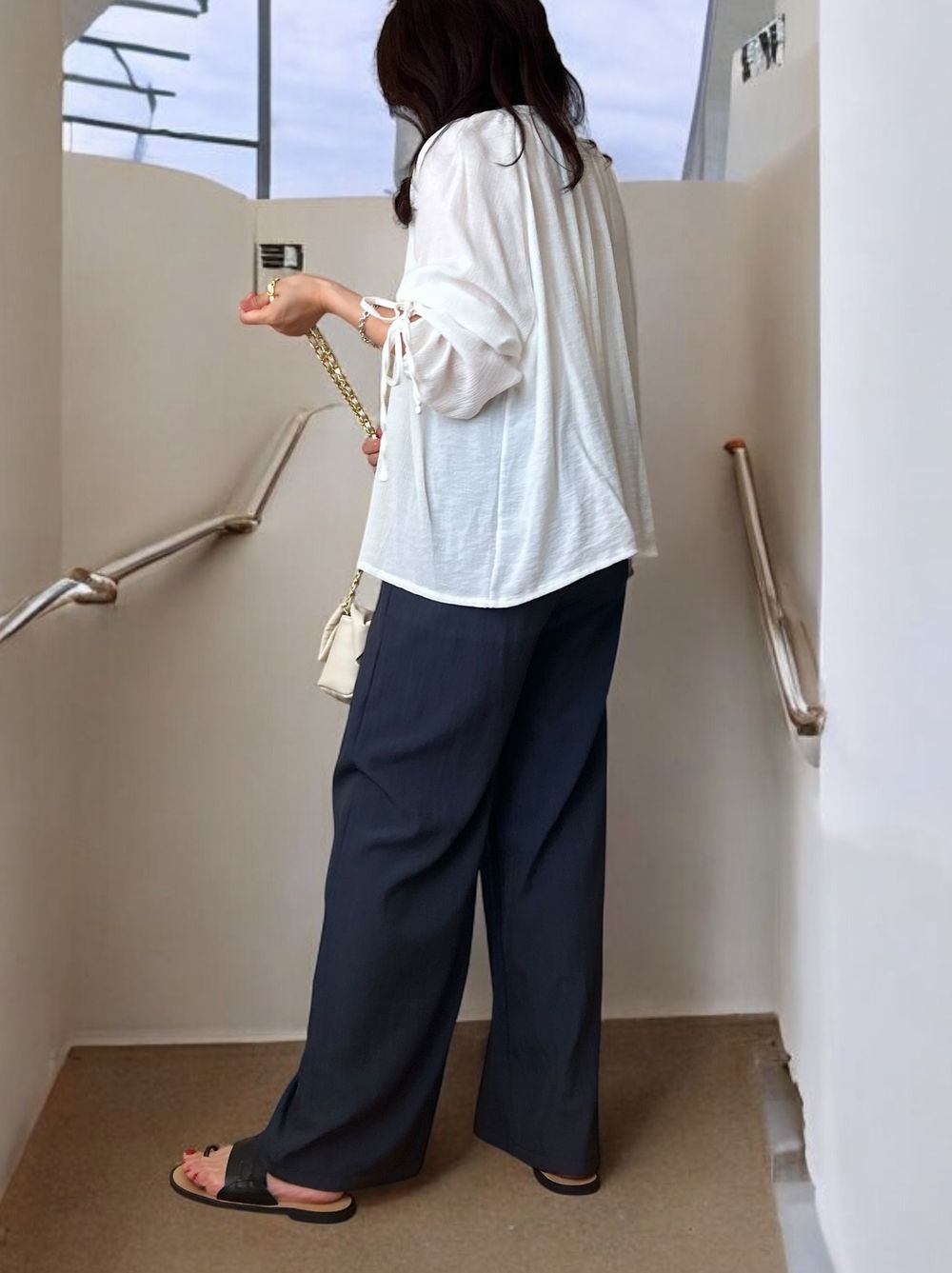 Sheer pleats ボウタイブラウス