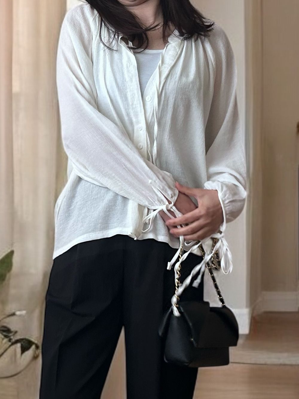 Sheer pleats ボウタイブラウス