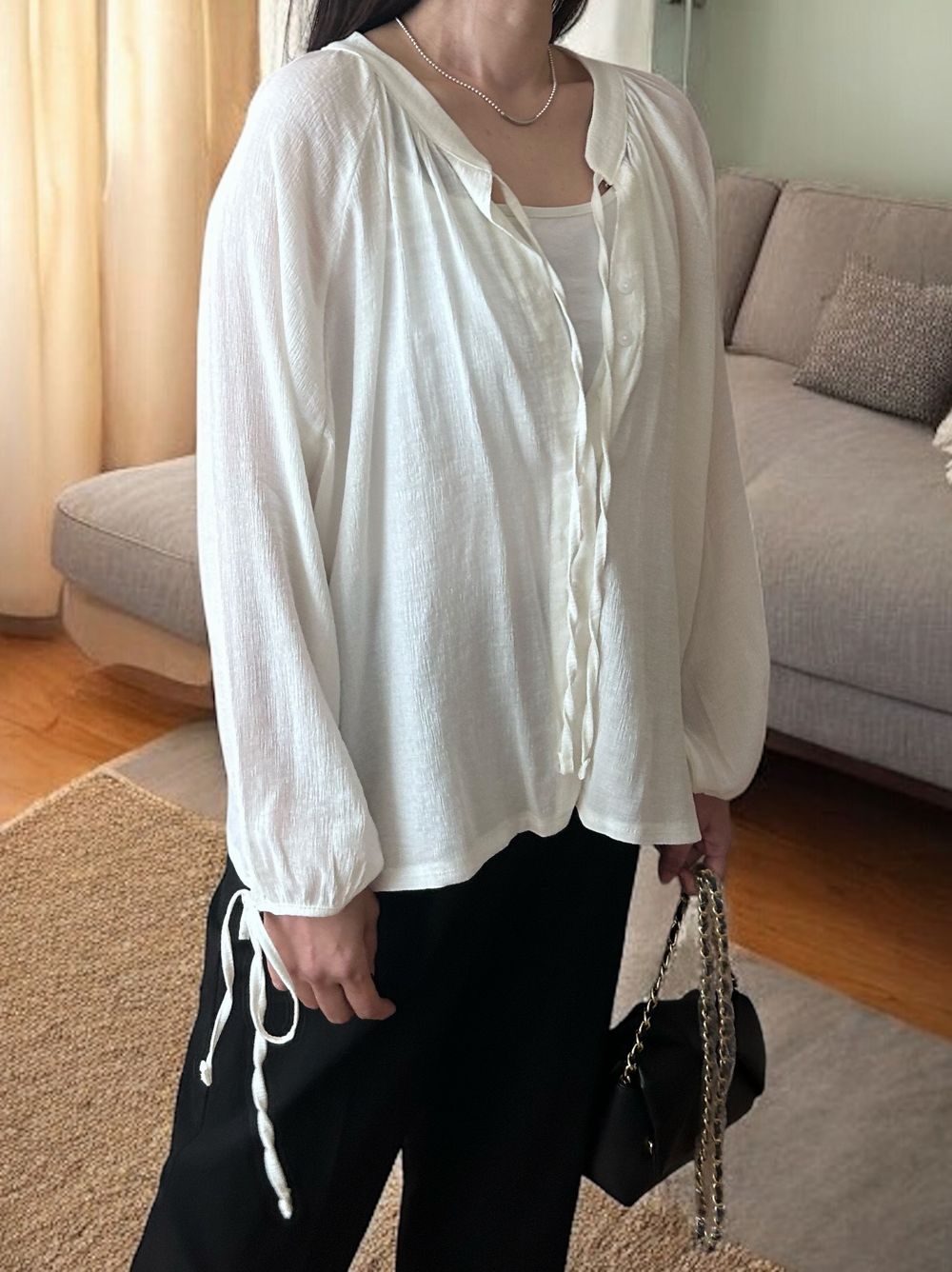 Sheer pleats ボウタイブラウス