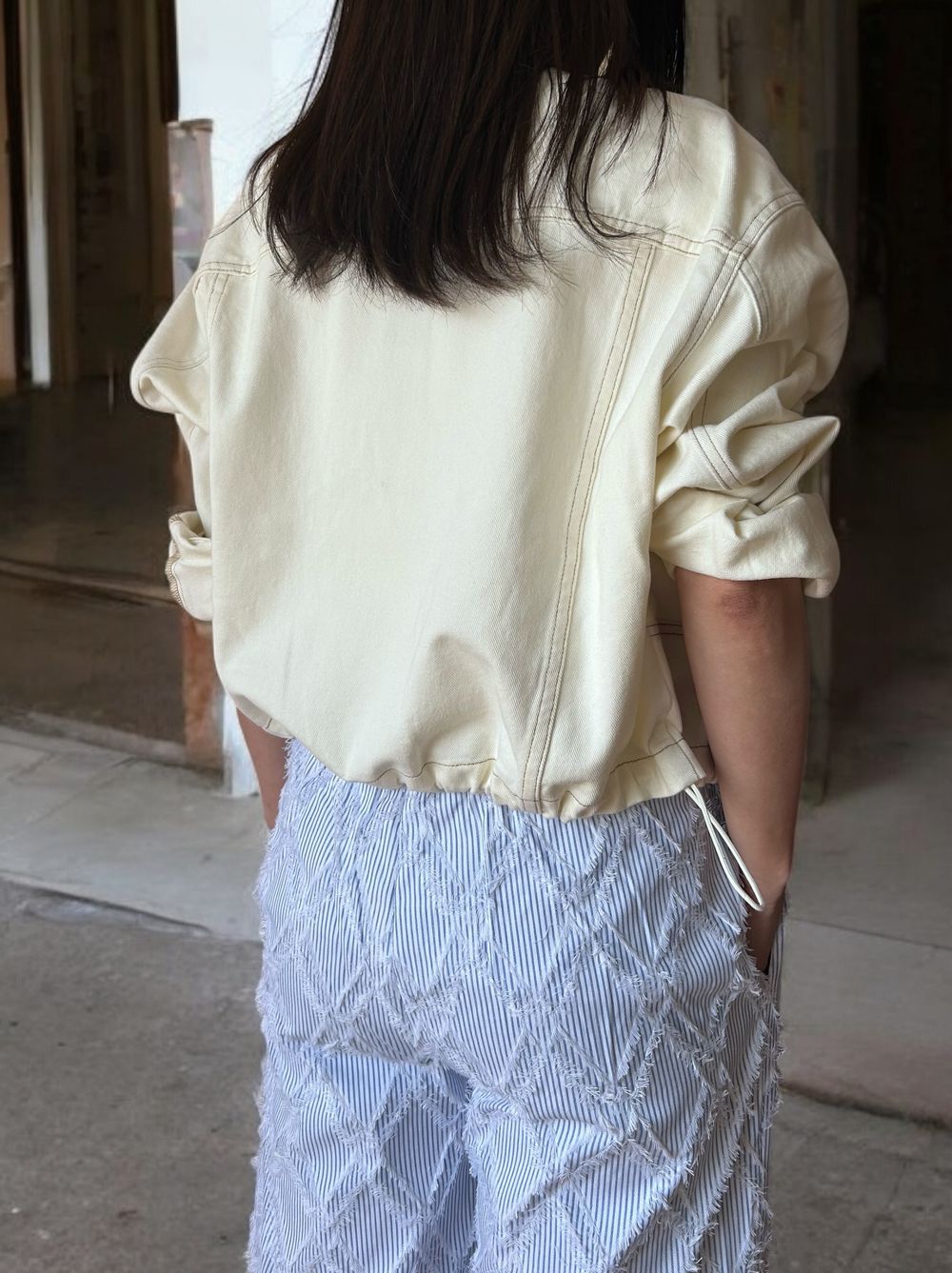 No collar drawstring カラーデニムジャケット