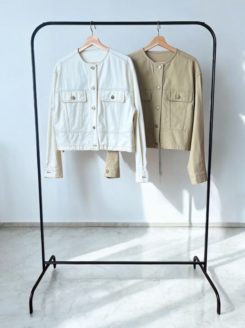 No collar drawstring カラーデニムジャケット