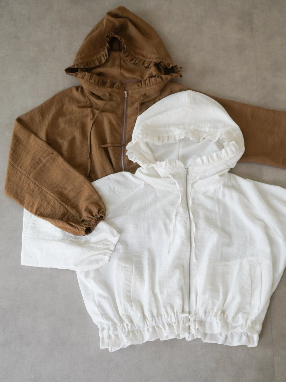 Drawstring zip-up フリルフーディージャケット