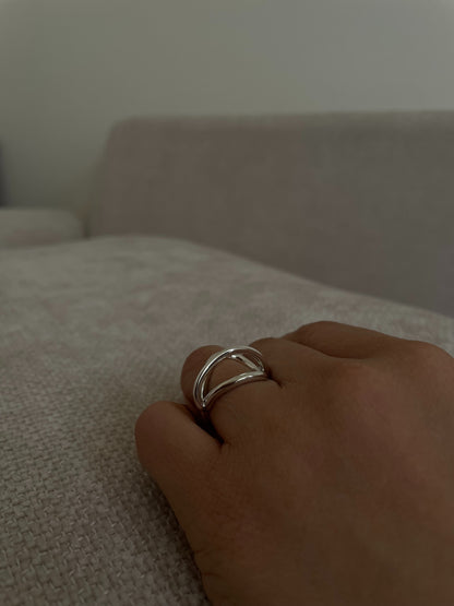 Triple feels solid ring