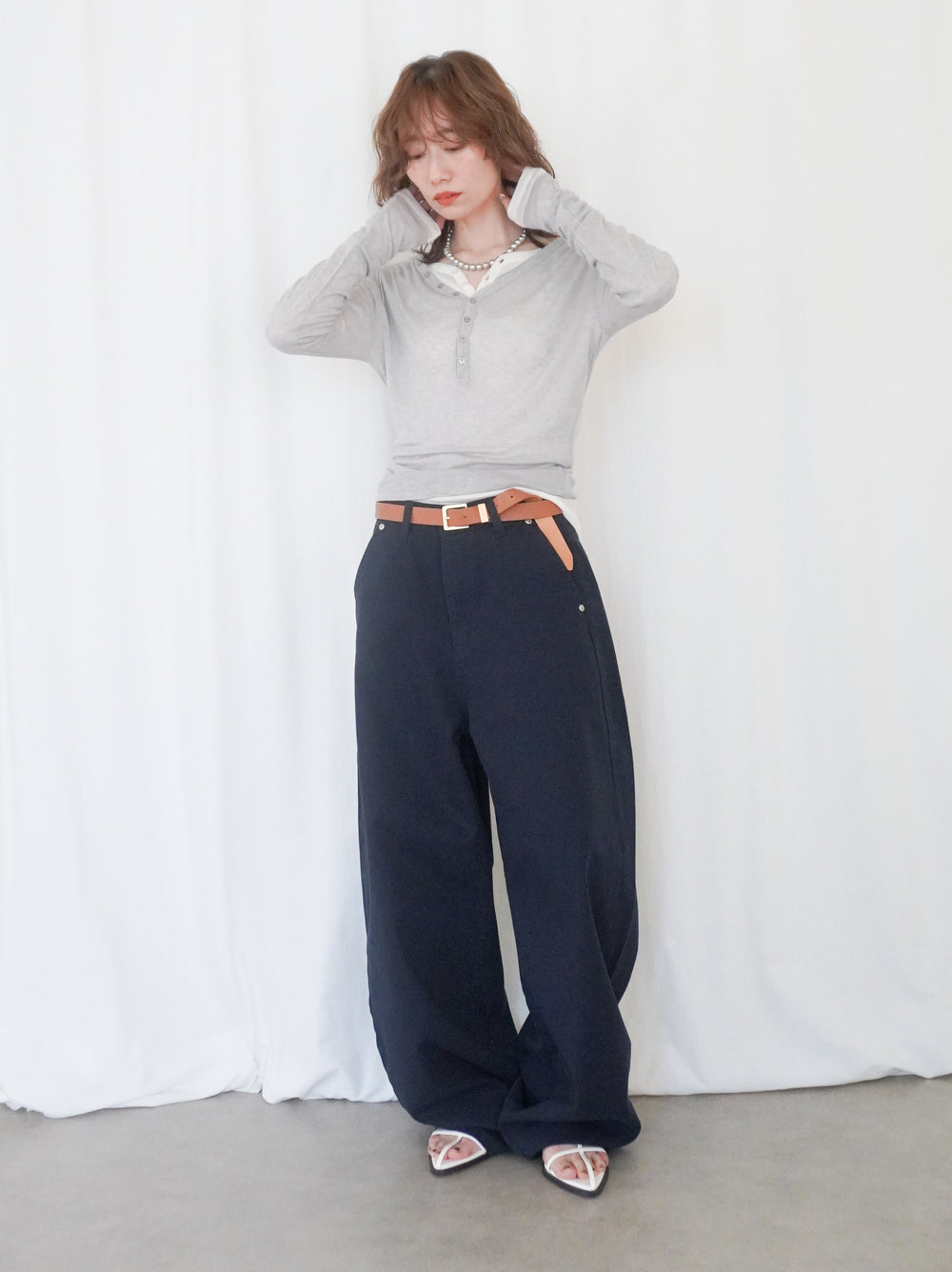Sheer V neck 2way カットソー