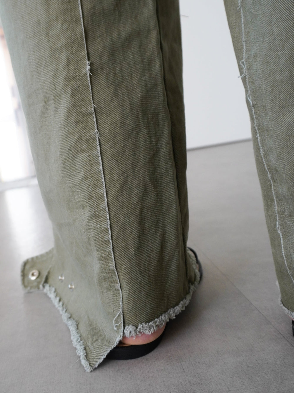 Hem cutoff ミリタリーワイドパンツ