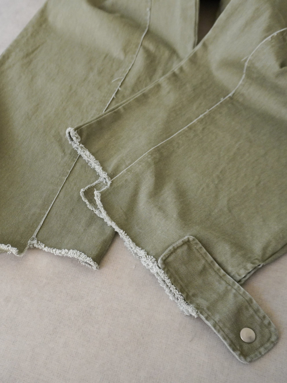 Hem cutoff ミリタリーワイドパンツ