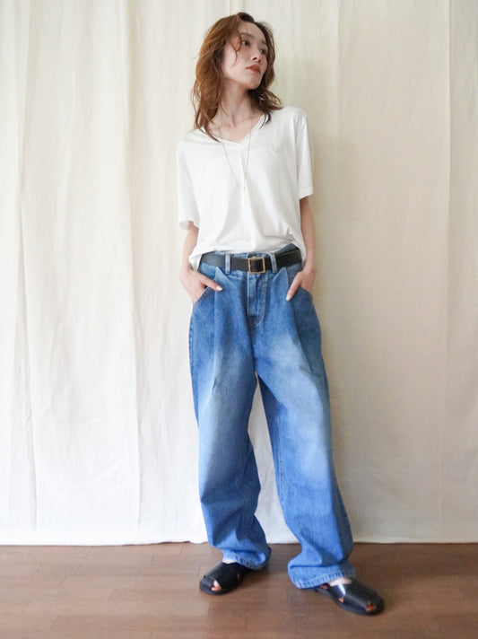 Soft curve タックデニムパンツ