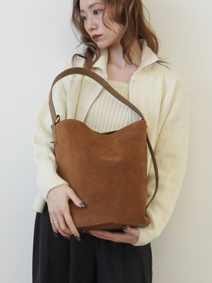 【受注販売・納期2週間】Velour touch ヌバックレザートートバッグ