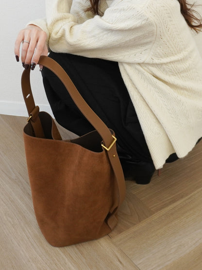 【受注販売・納期2週間】Velour touch ヌバックレザートートバッグ