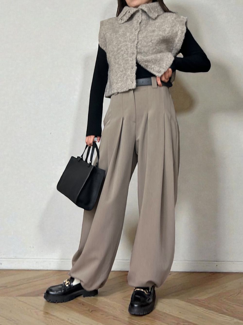 Hem drawstring タックボリュームパンツ