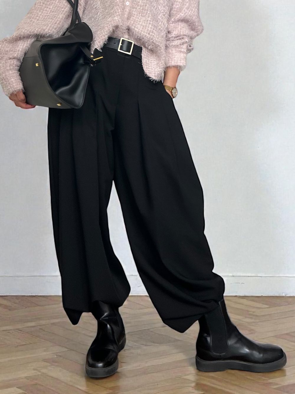 Hem drawstring タックボリュームパンツ