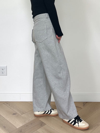 Eazy round ワイドストレートパンツ