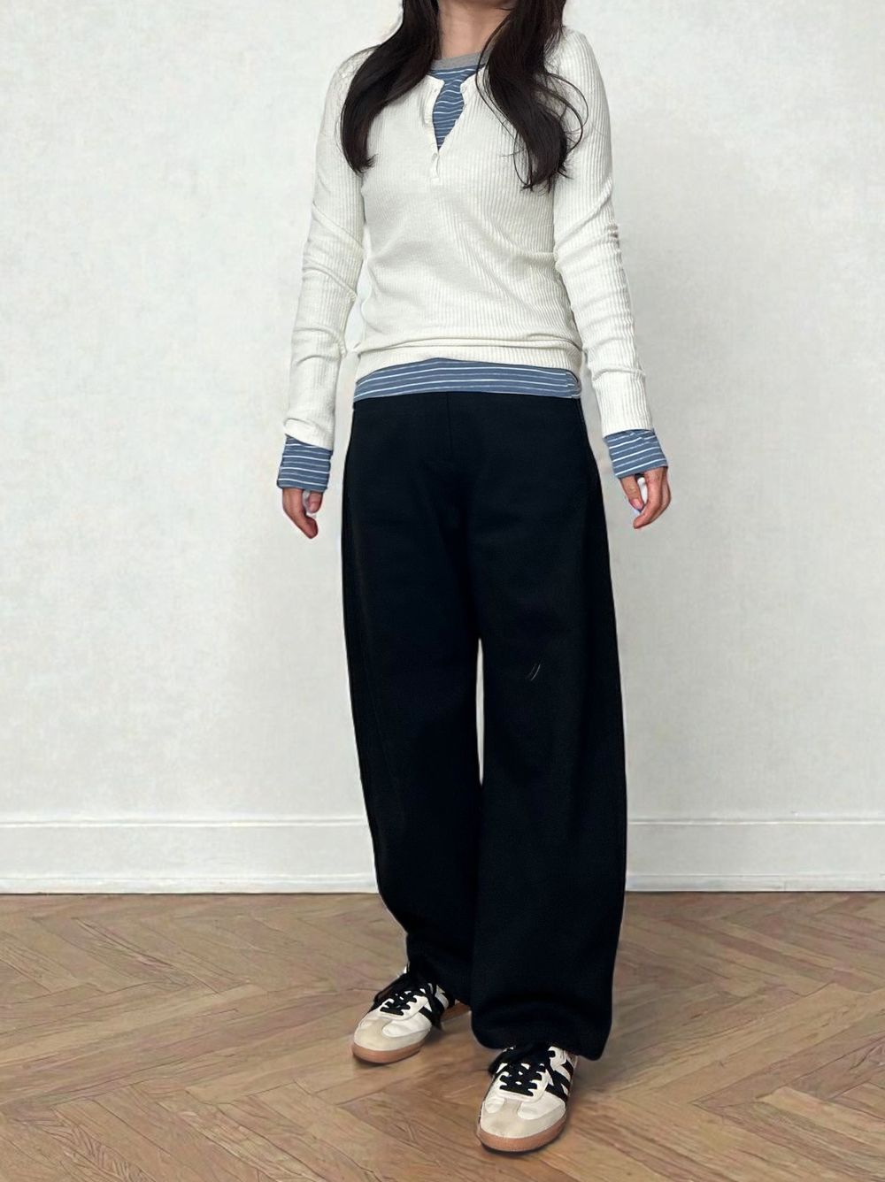 Eazy round ワイドストレートパンツ