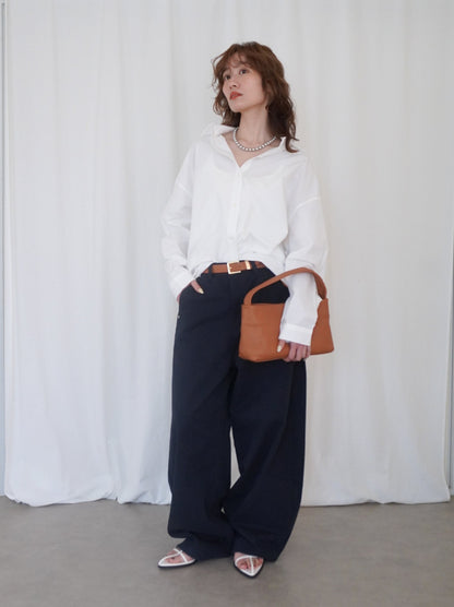 Natural curve barrel leg パンツ