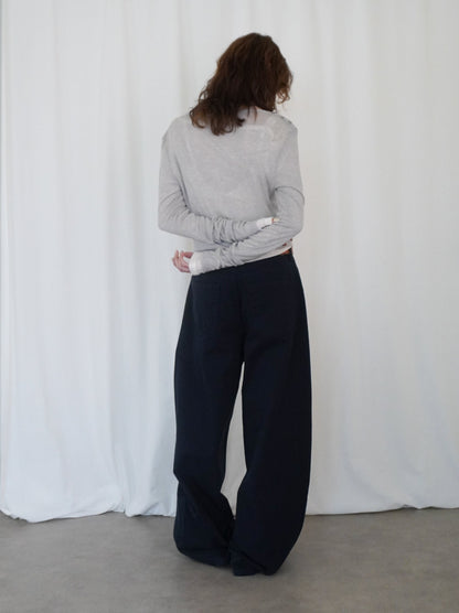 Natural curve barrel leg パンツ