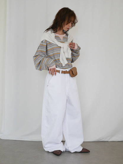 Natural curve barrel leg パンツ