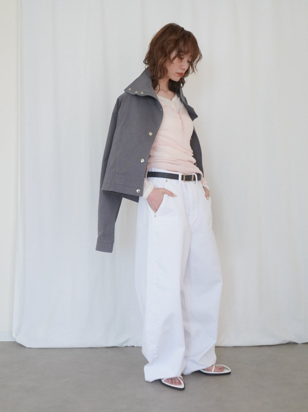 Natural curve barrel leg パンツ