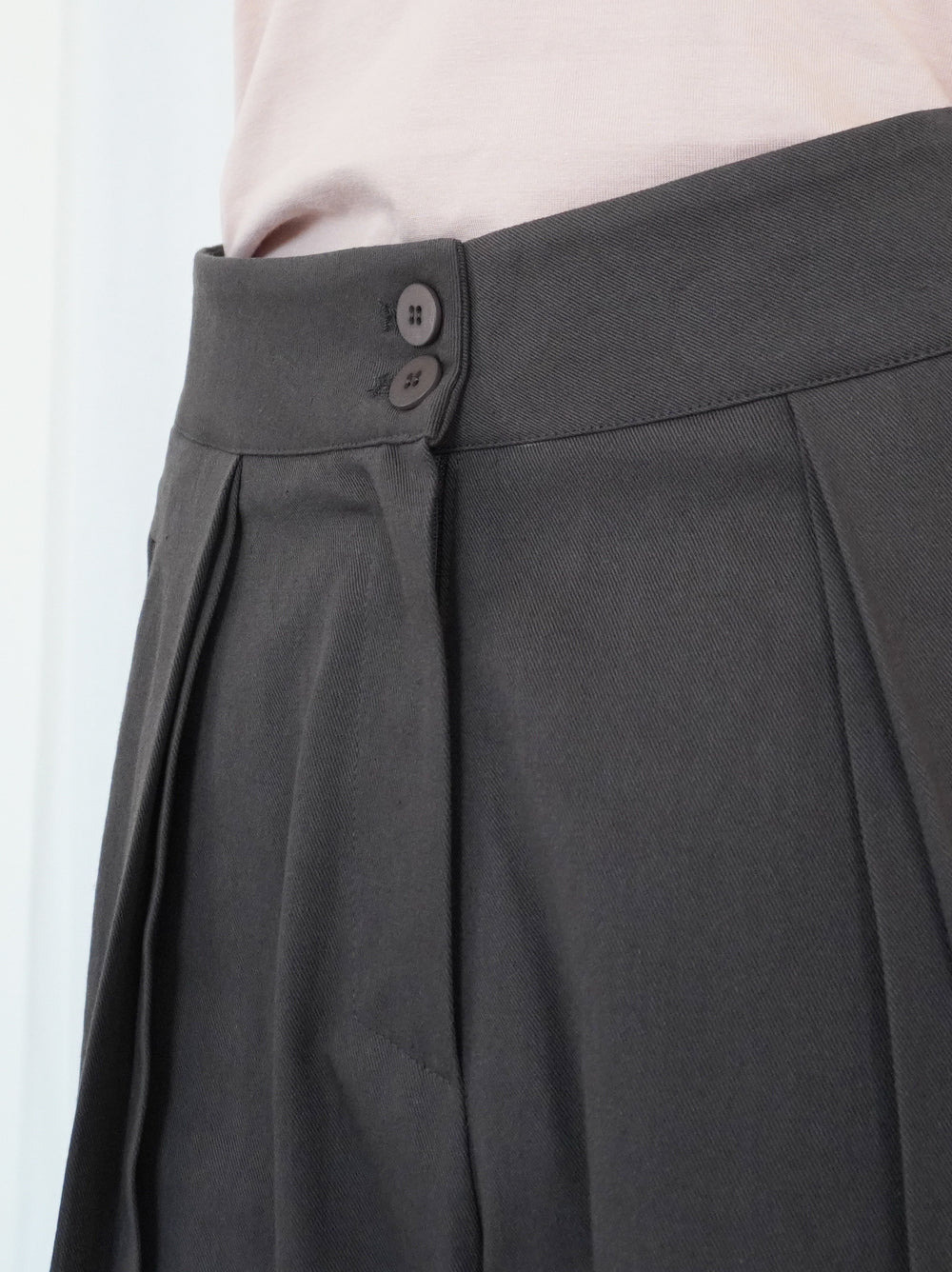 Adjustable hem 2WAYタックワイドパンツ