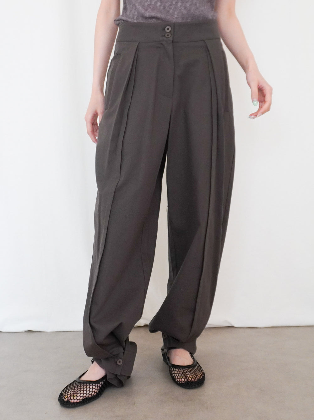 Adjustable hem 2WAYタックワイドパンツ