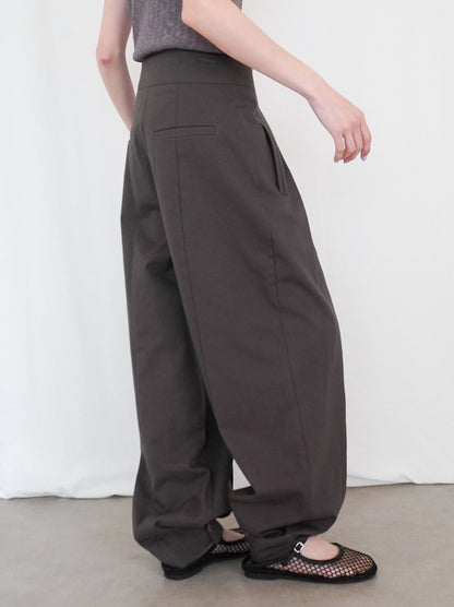 Adjustable hem 2WAYタックワイドパンツ