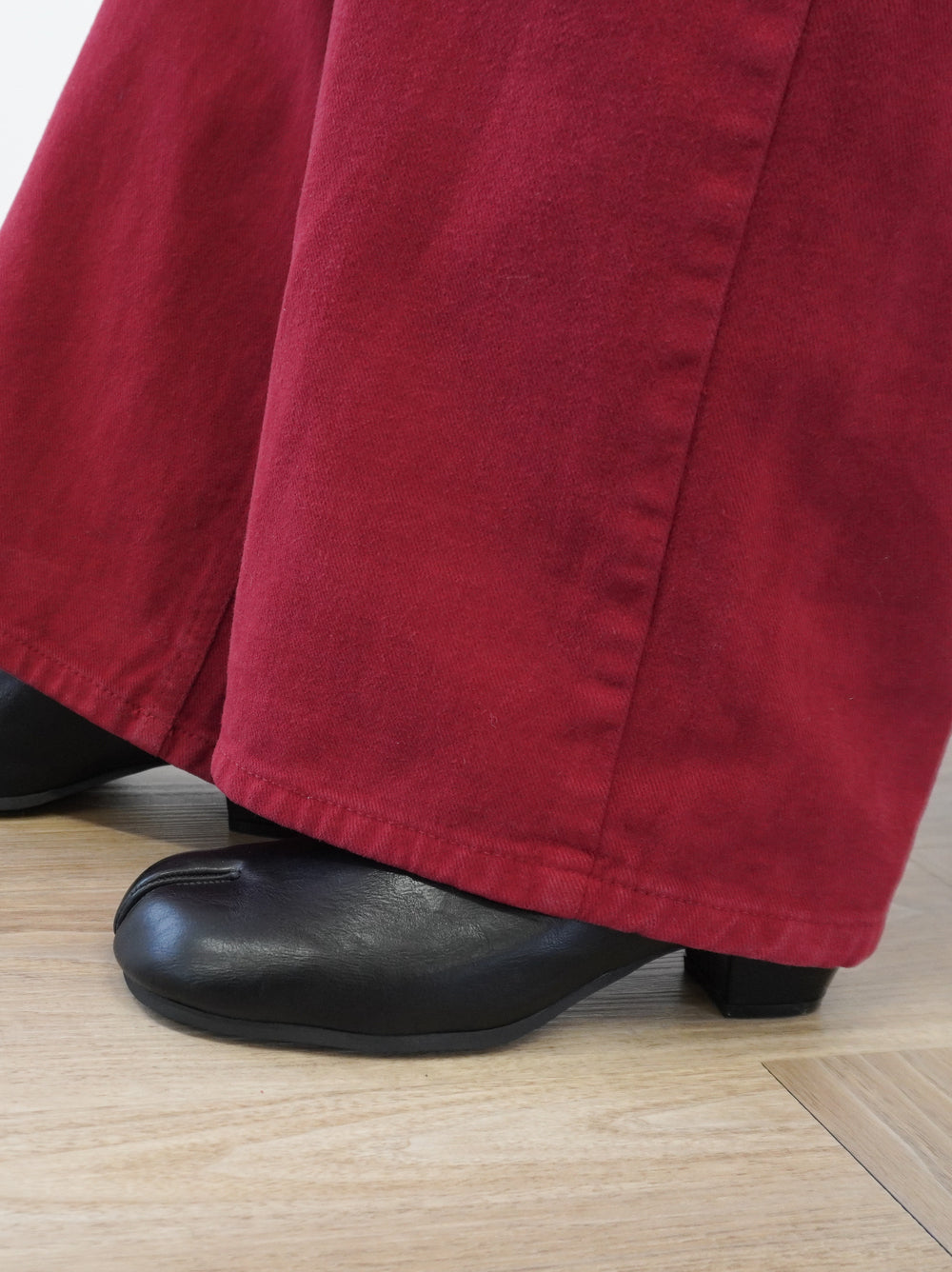 Velveteen ワイドストレートパンツ