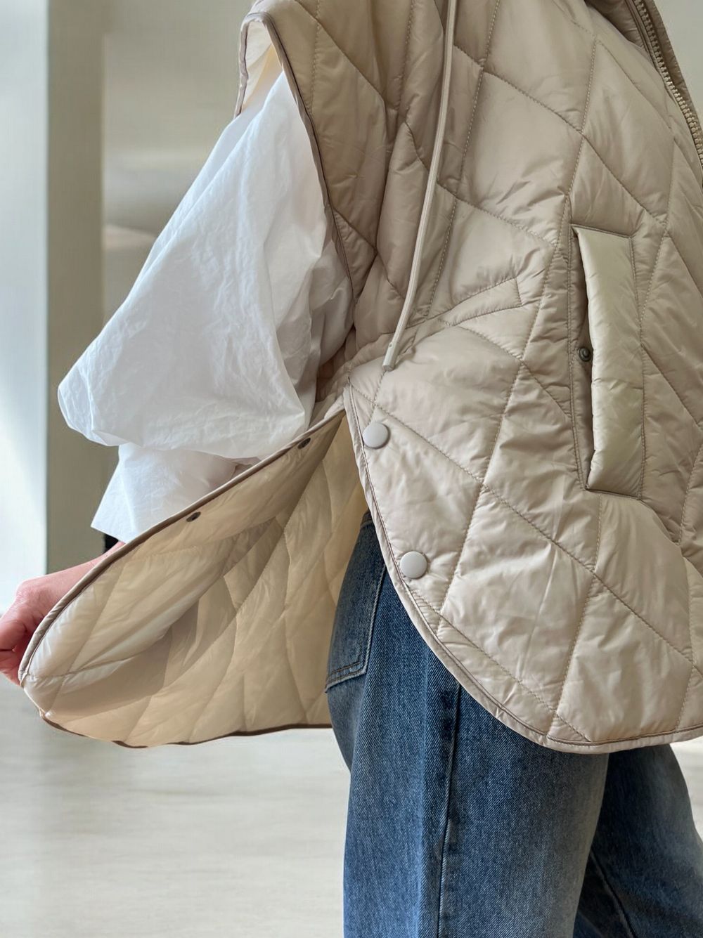 Drawstring waistキルティングダウンベスト