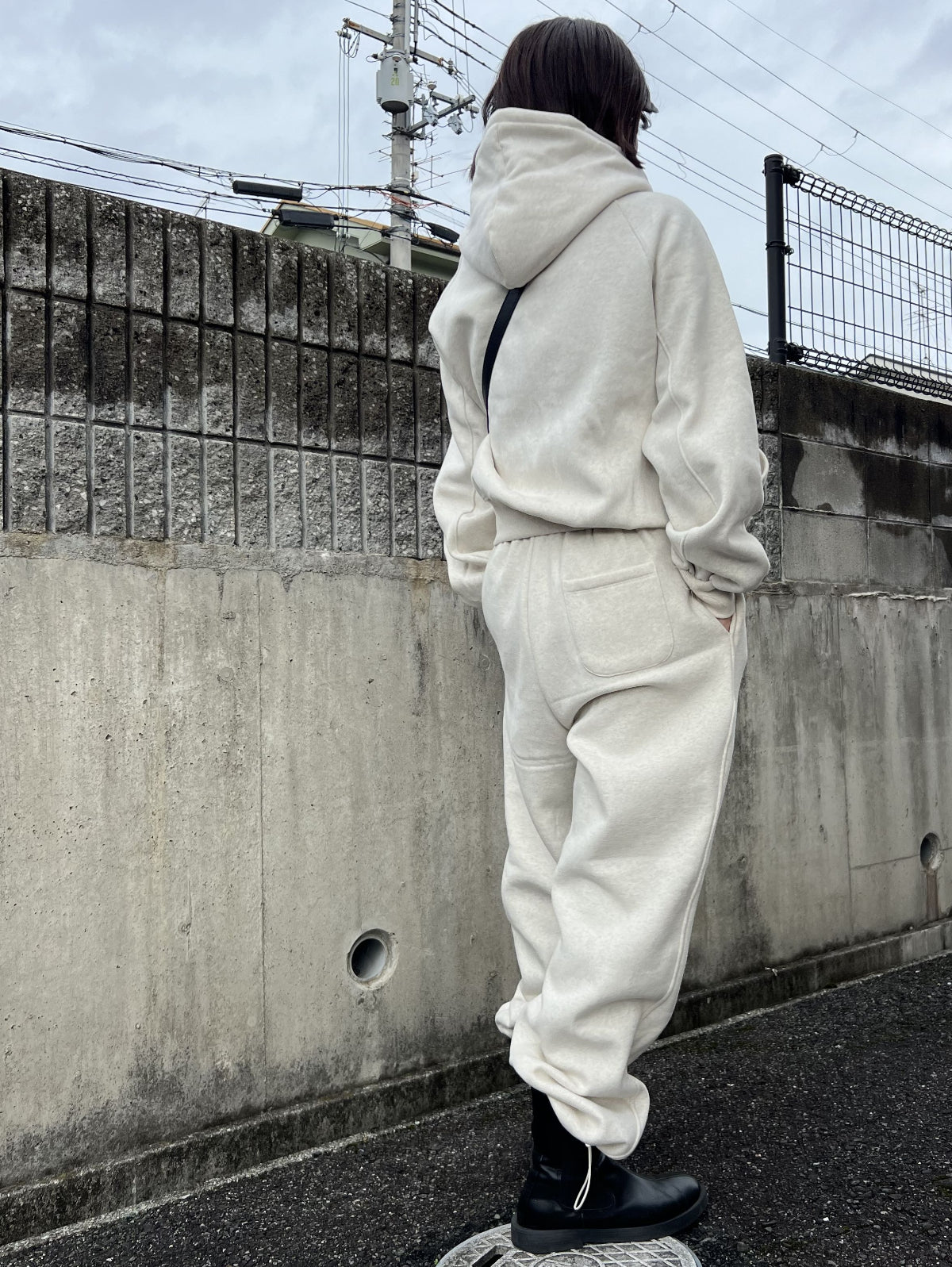 Thick Fabric ラグランスウェットパーカー