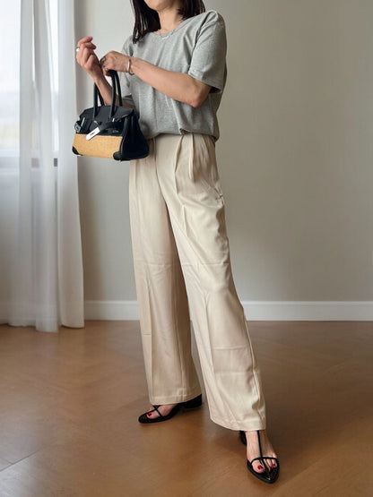 Back scoop neckline トップス