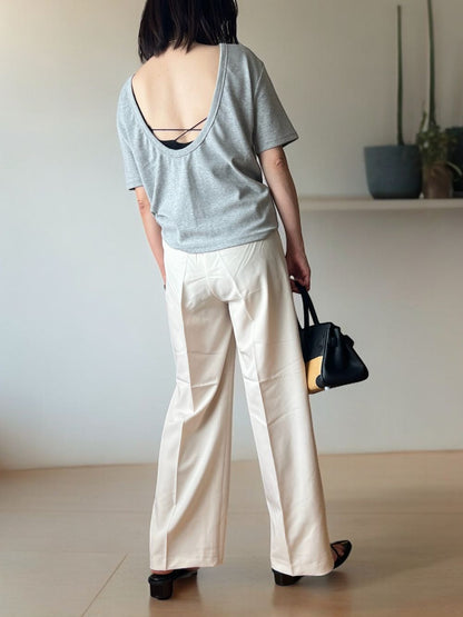 Back scoop neckline トップス