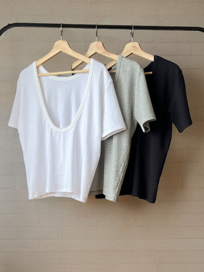 Back scoop neckline トップス