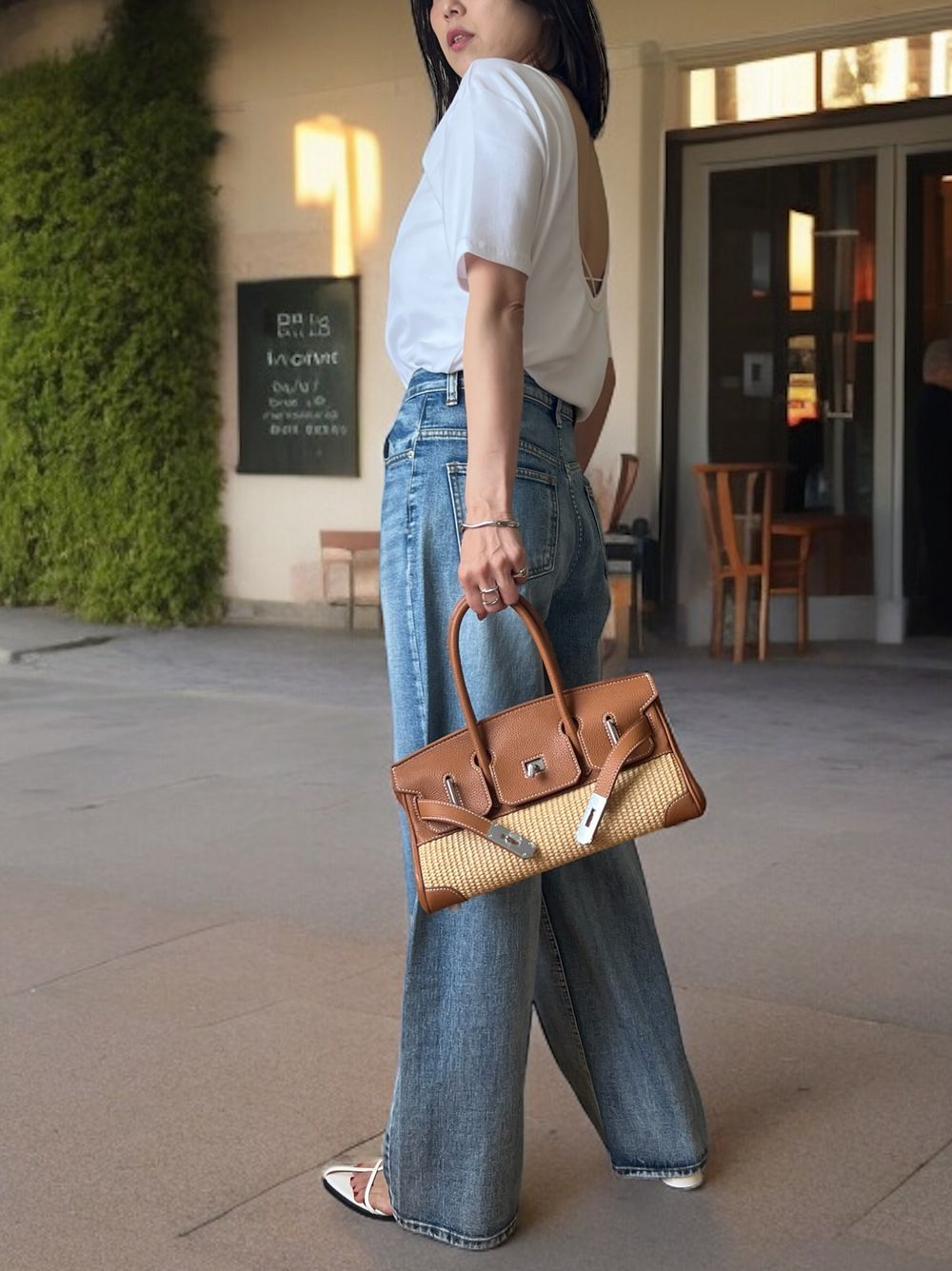Back scoop neckline トップス