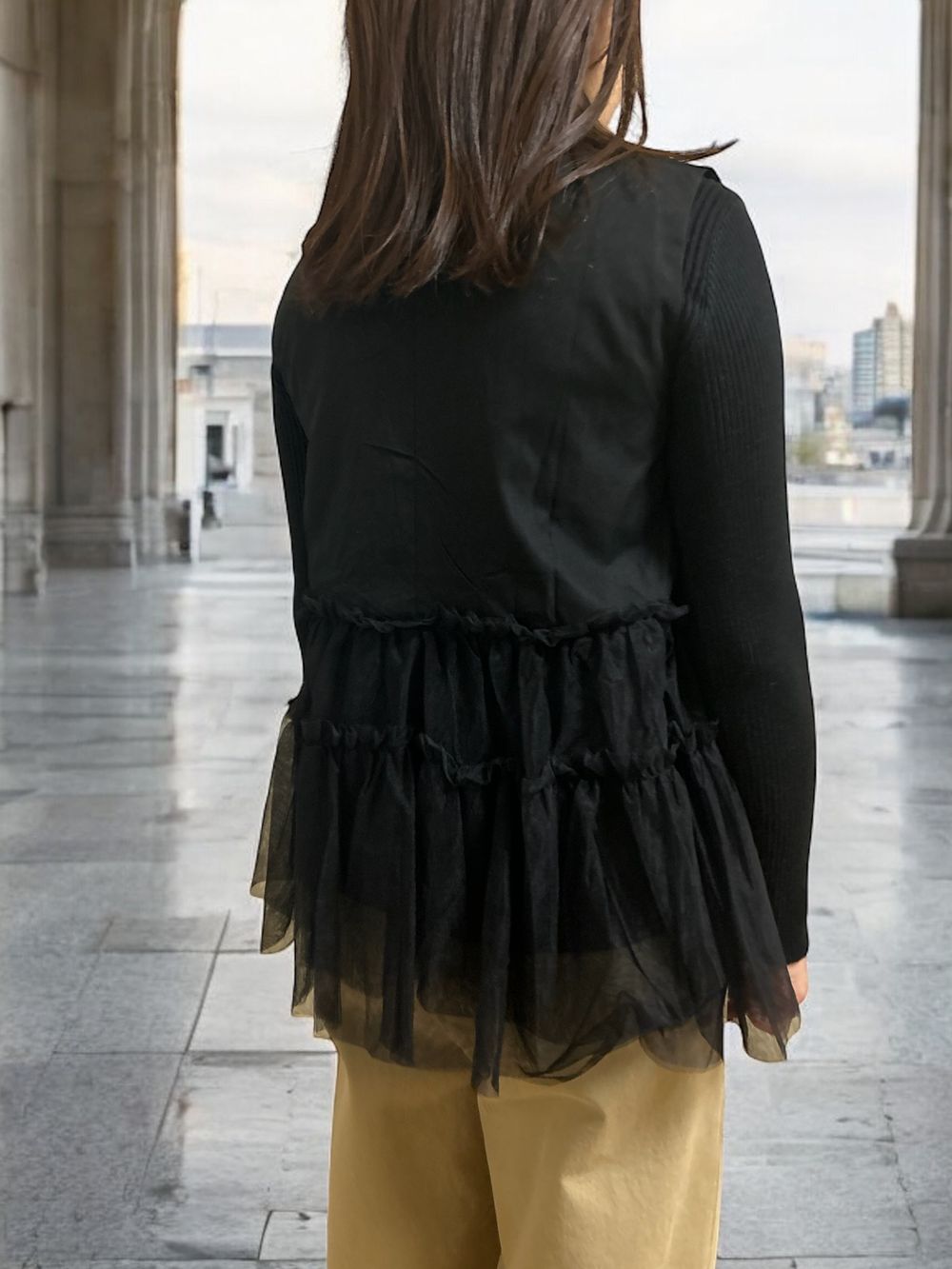 Chiffon frill Vネックペプラムベスト