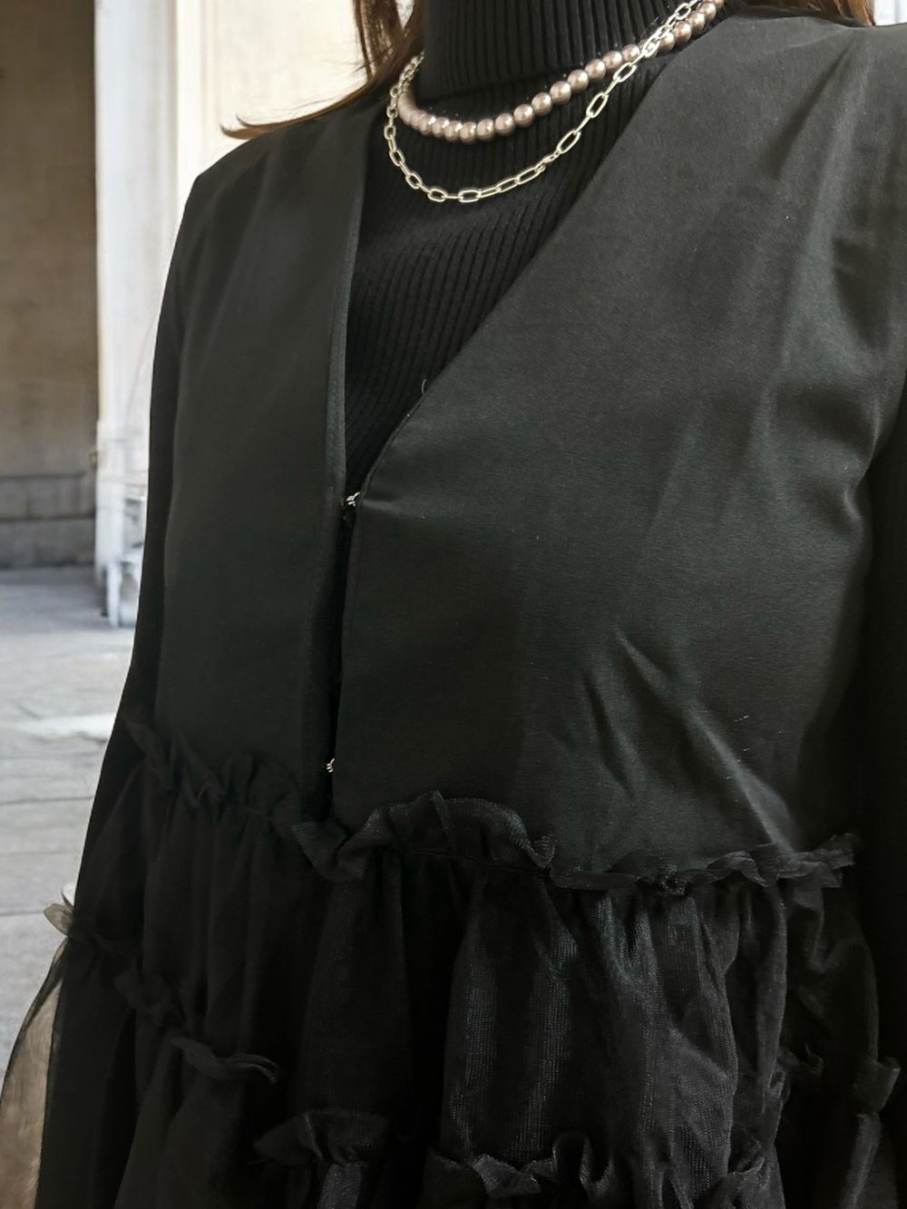 Chiffon frill Vネックペプラムベスト