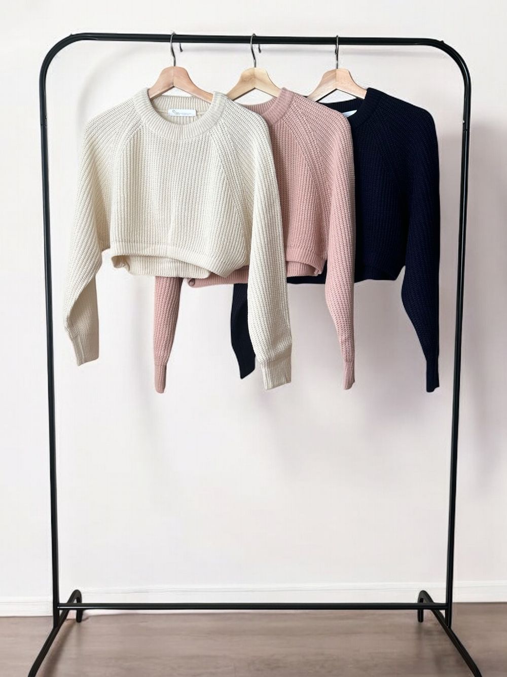 Cropped rib クルーネックニット