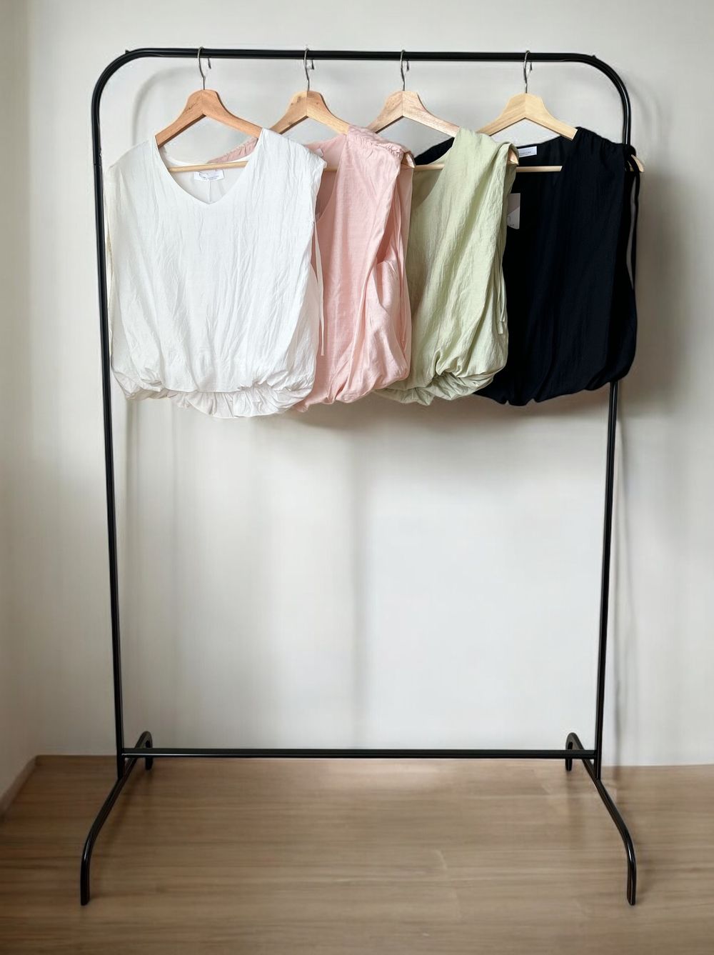 Drawstring shoulder エアリーシフォントップス
