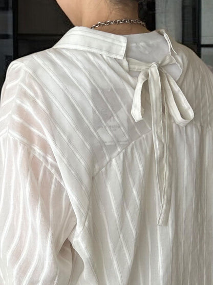 Back open ribbon シャイニーストライプシャツ