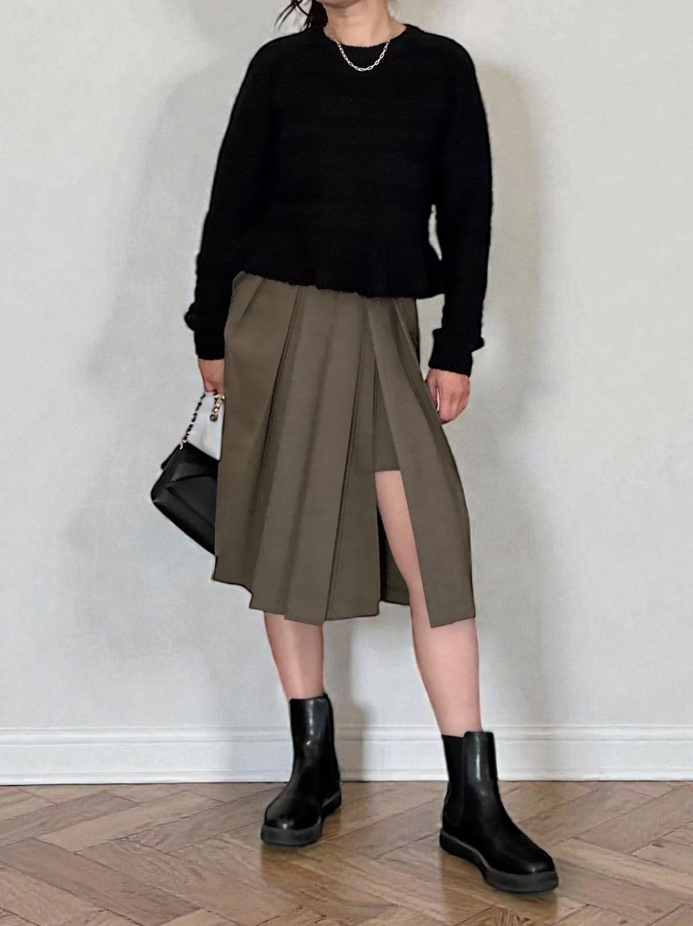 Rib design ペプラムミドルゲージニット